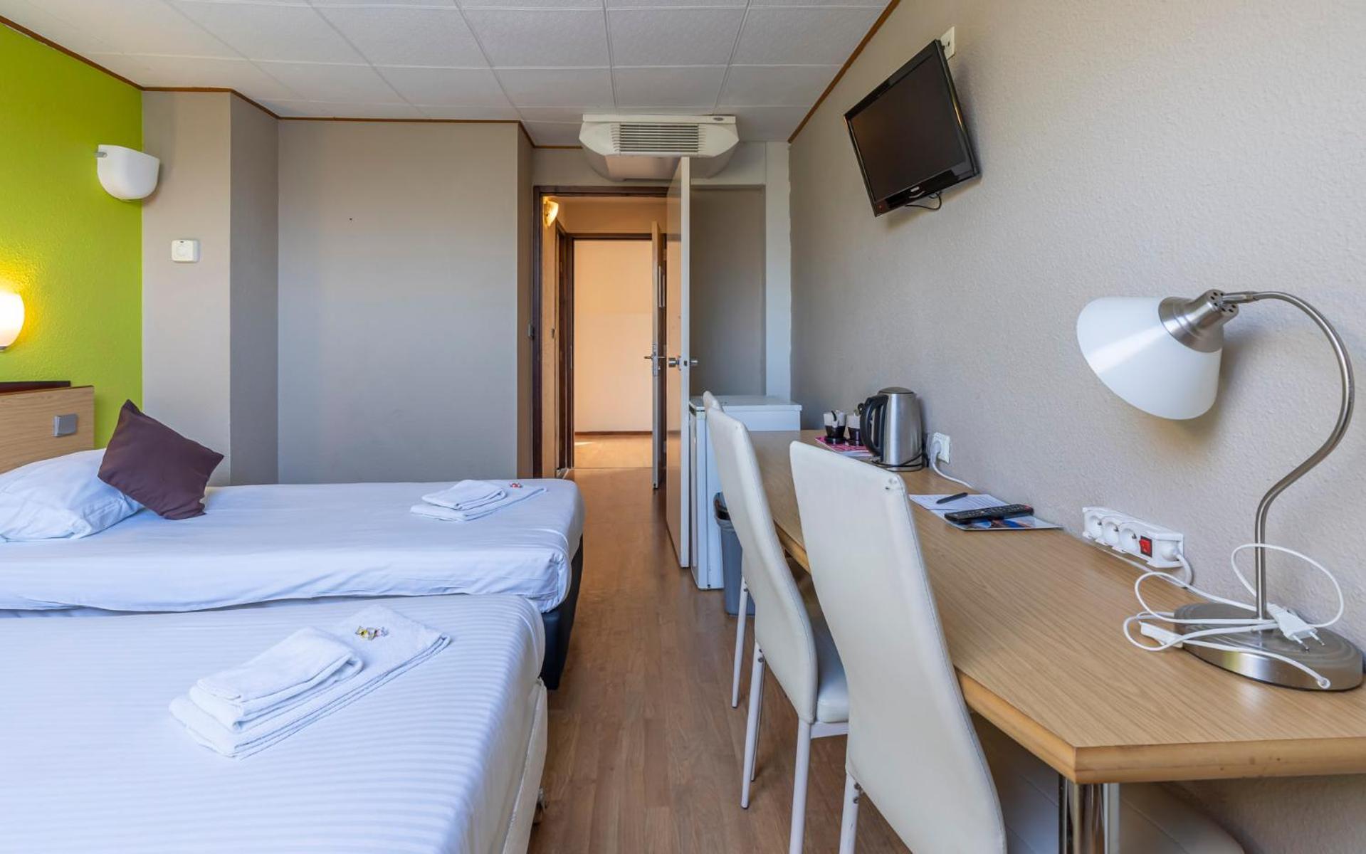 Sleep & Go Brugge Hotel Bagian luar foto